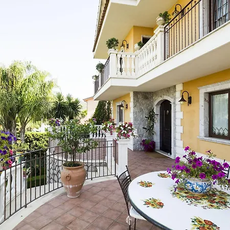 Ambra Villa Trappitello